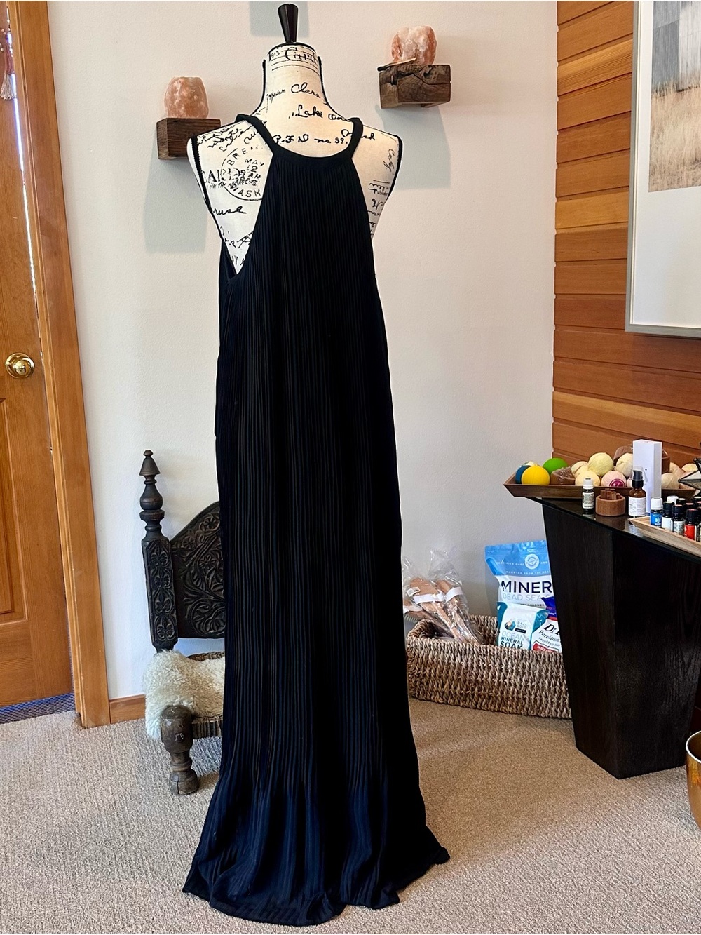 LARK & RO elegant flowy maxi